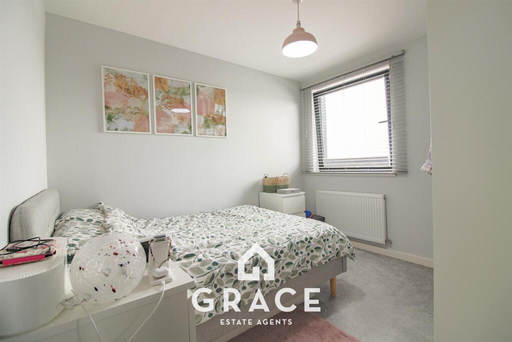 Apartment in Ipswich, Stoke - View 5