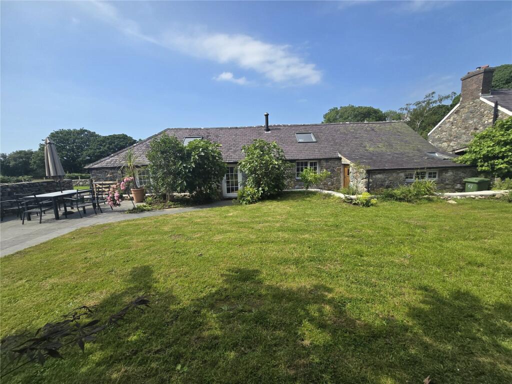 Main image of property: Groeslon, Caernarfon, Gwynedd, LL54