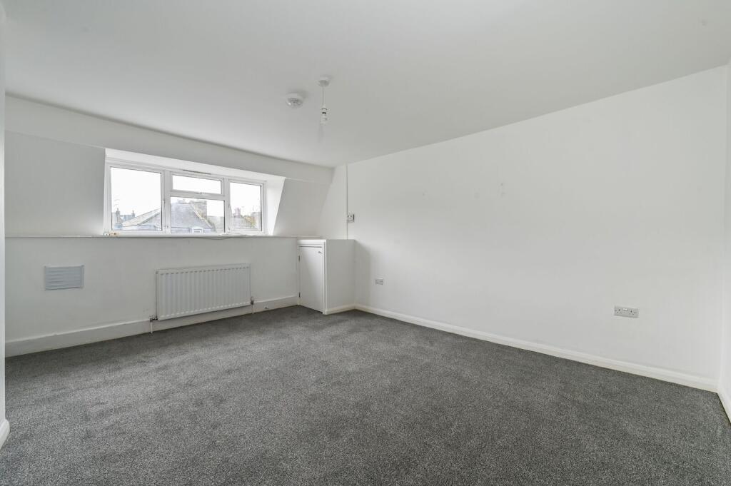 Apartment in London - View 2