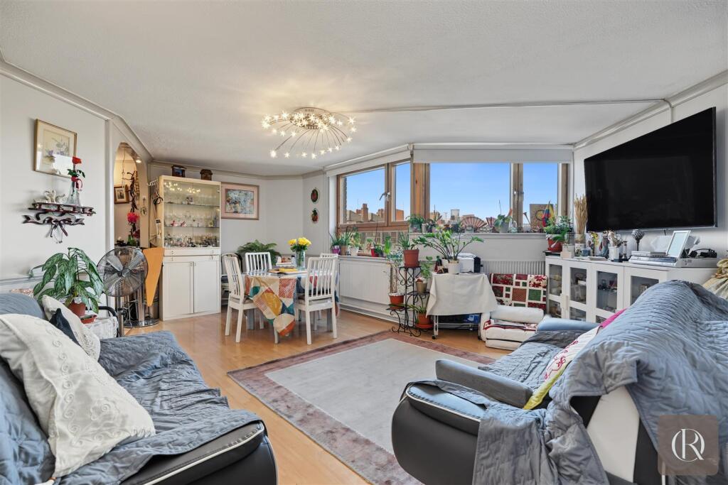 House in London, Royal Borough of Kensington and Chelsea - View 3