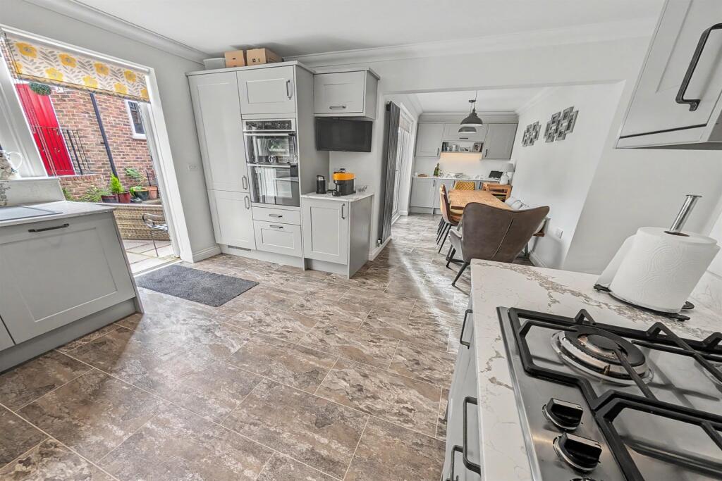 House in Dorchester - View 2