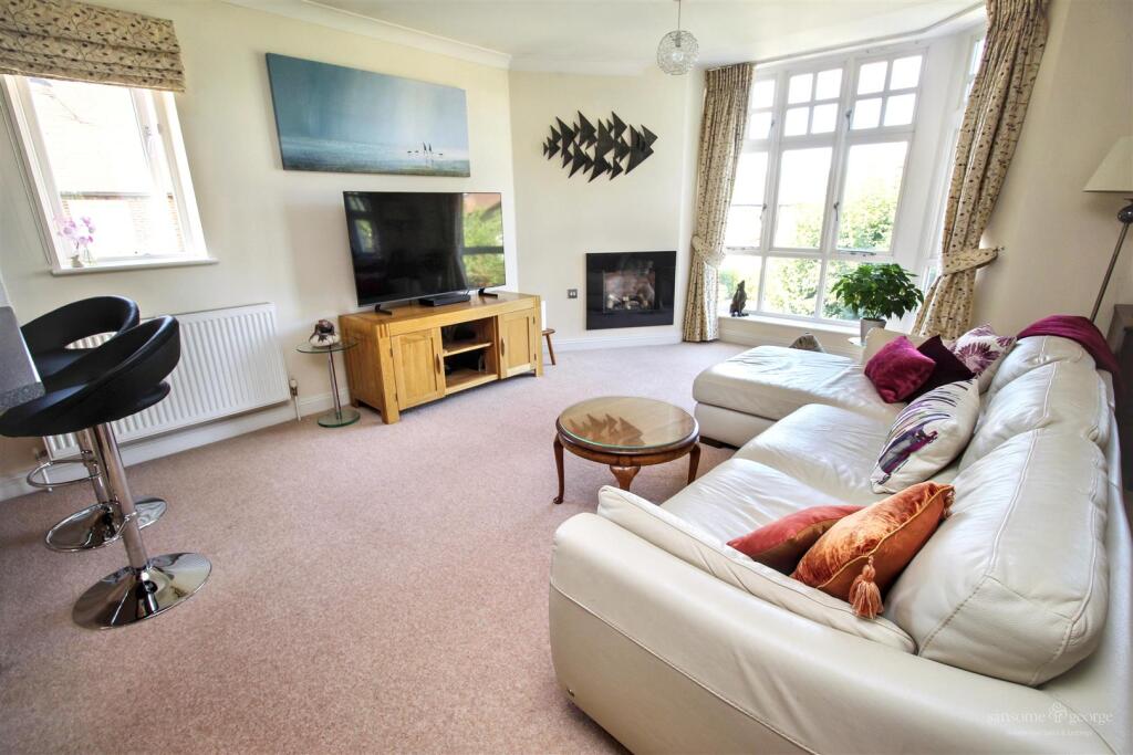 Apartment in Reading - View 2