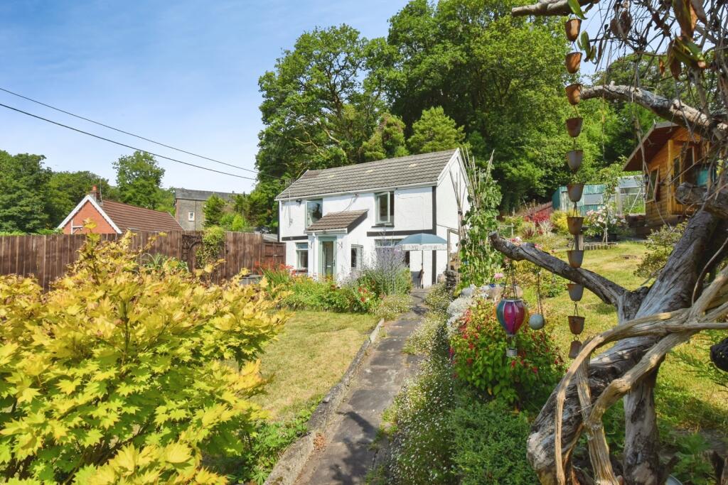 James Street, Pontardawe, Swansea, Neath Port Talbot, SA8, Neath Port Talbot