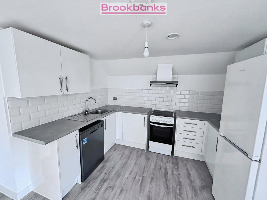 Apartment in Swanley, High Firs - View 3