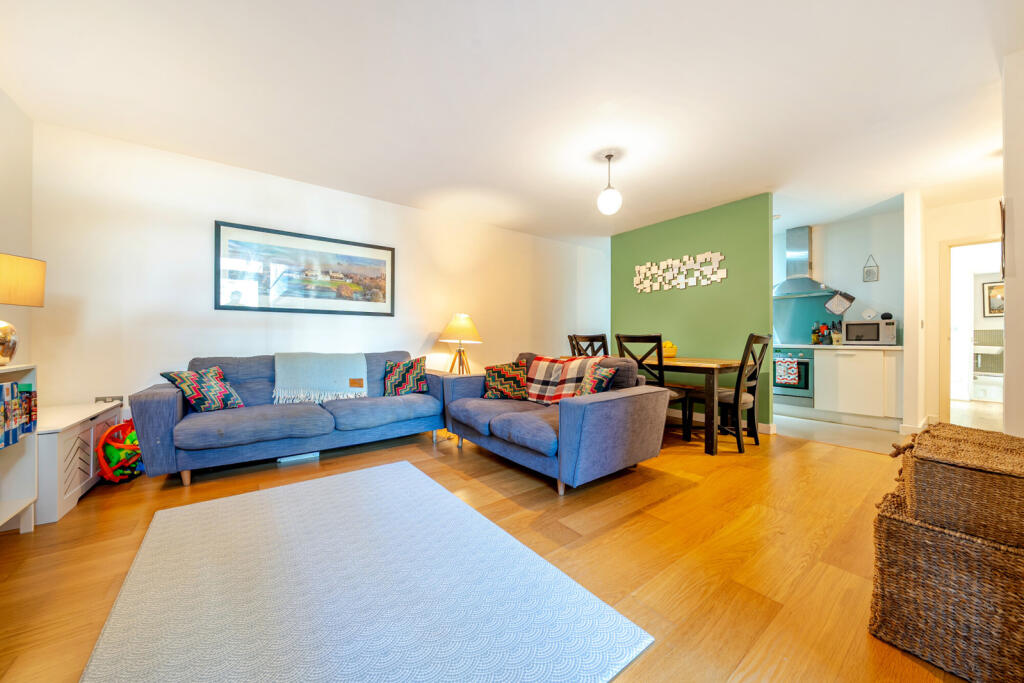 Apartment in London, Royal Borough of Greenwich - View 2