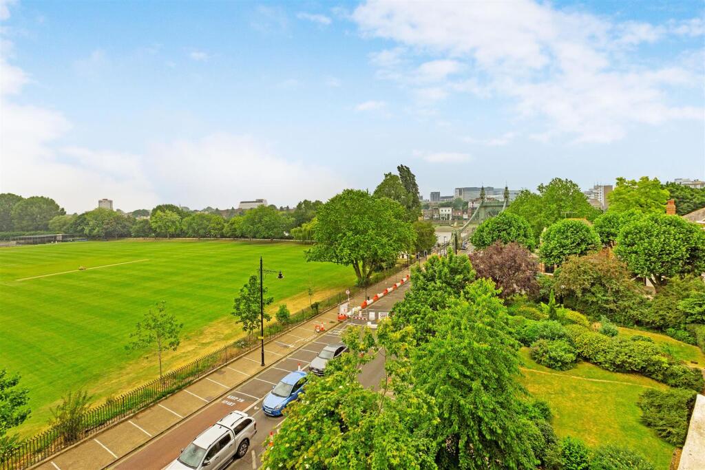 Apartment in London - View 2