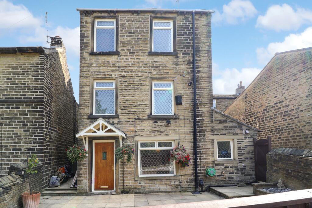 269 Meltham Road photo 3