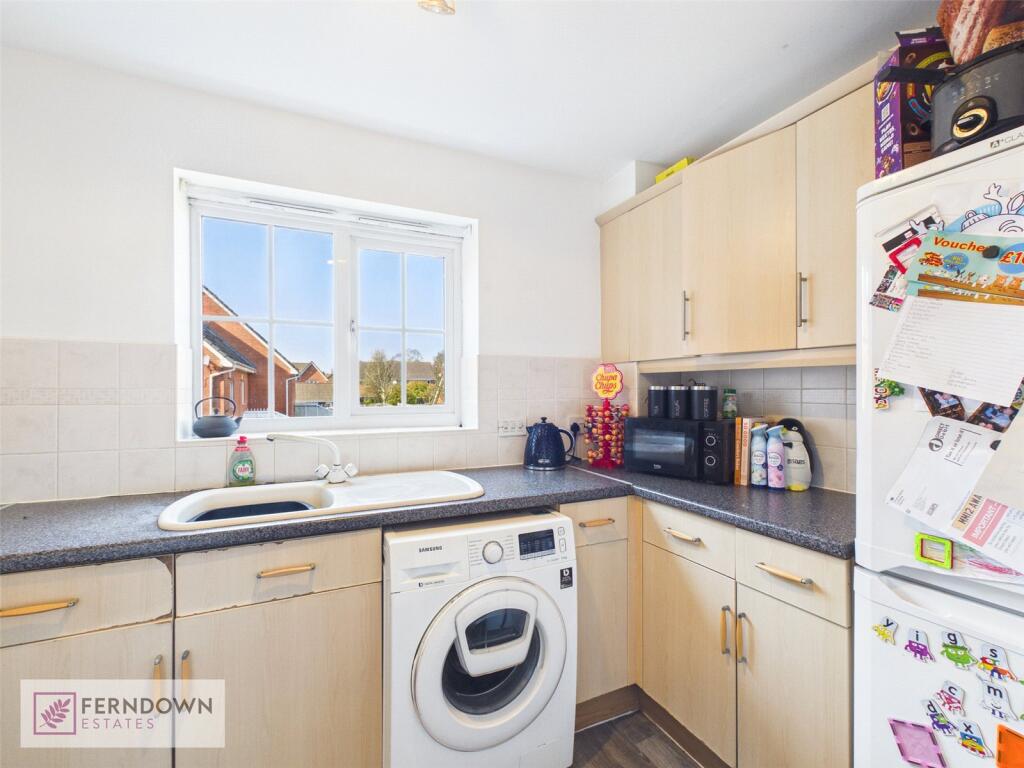 Additional image 3 of York Crescent, Shard End, Birmingham, B34