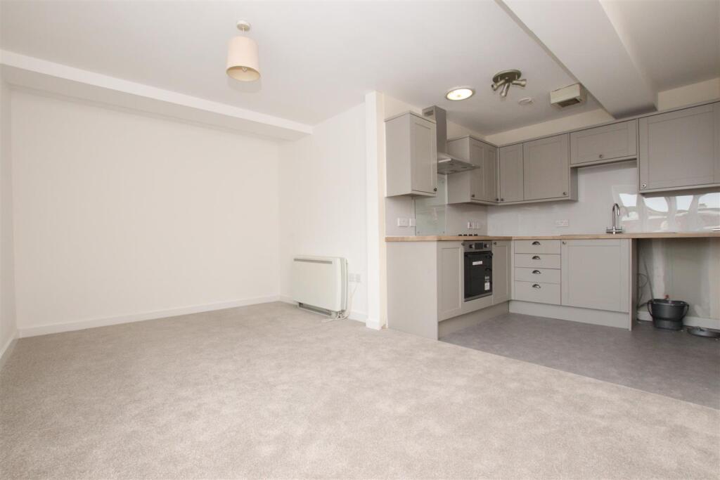 Main image of property: Cowick Street, Exeter