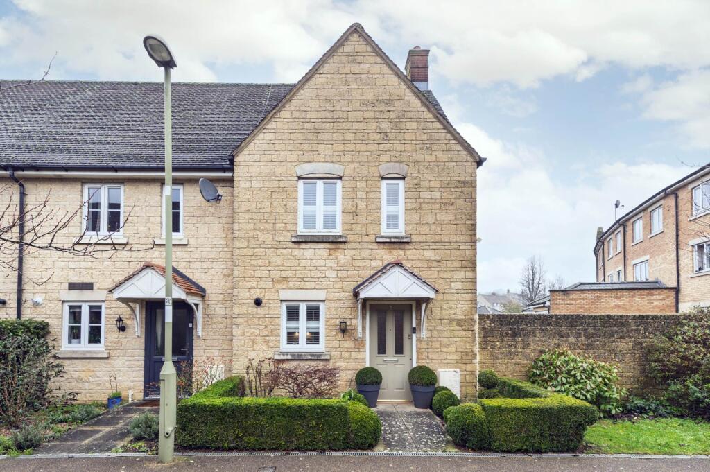 Main image of property: Knoll Walk, Chipping Norton