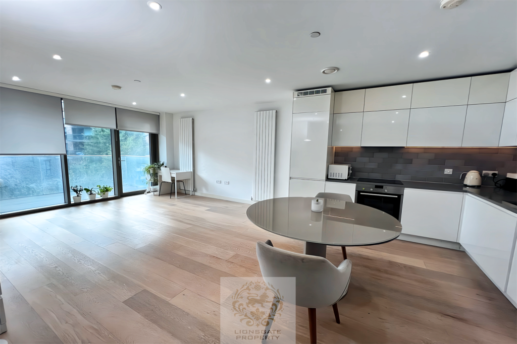 Main image of property: Commodore House, Newham, E16
