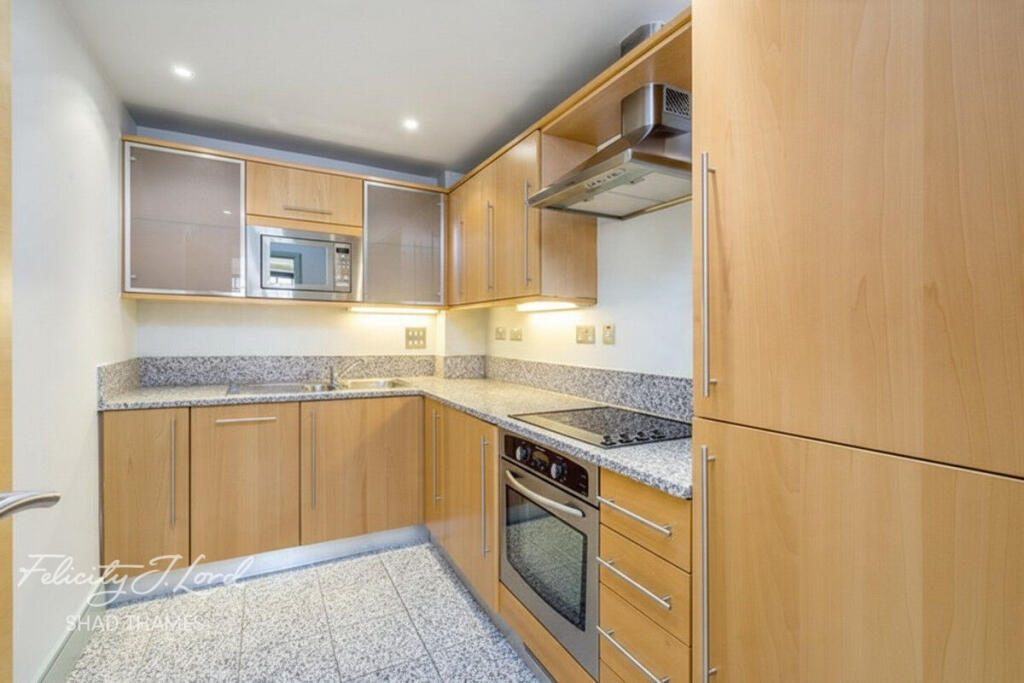 Apartment in London - View 3