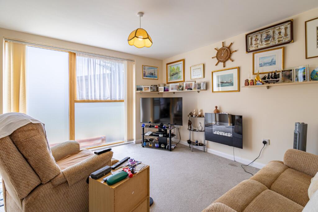 Hillington Square, King's Lynn, Norfolk, PE30 photo 3