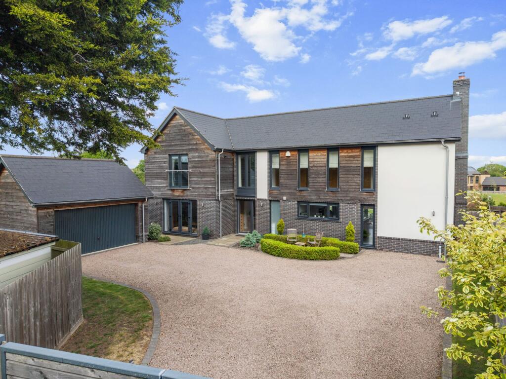 Main image of property: Worcester Road, Drakes Broughton, WR10