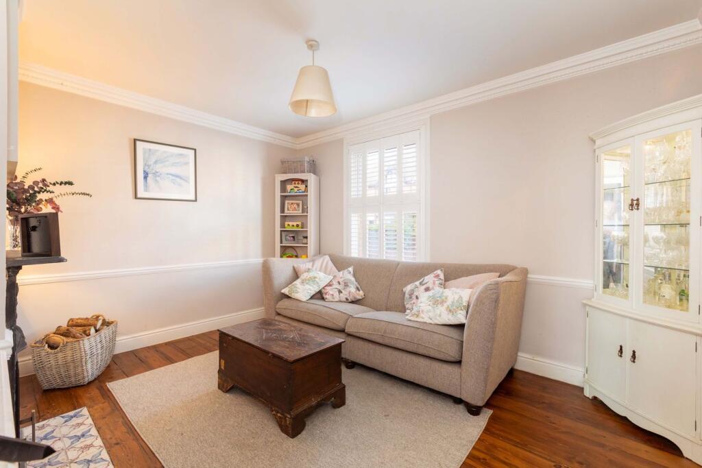 House in Slough, Windsor and Maidenhead - View 2