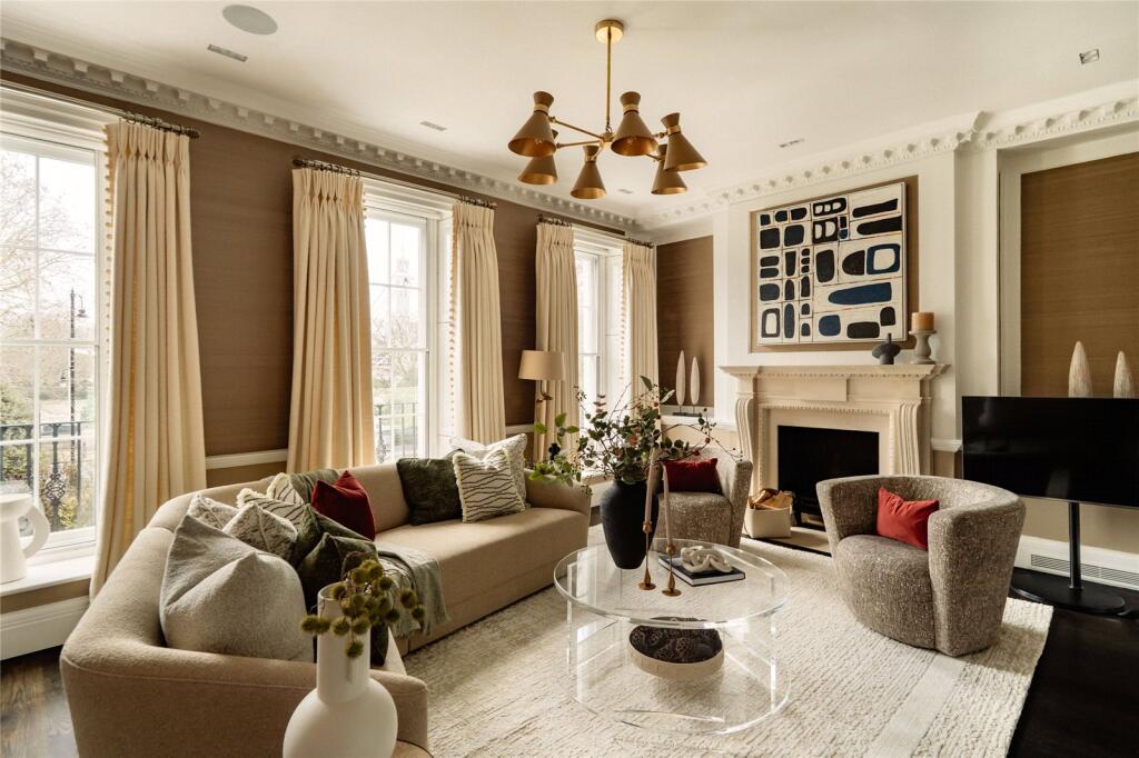 Main image of property: Cheyne Walk and Cheyne Mews, Chelsea, SW3