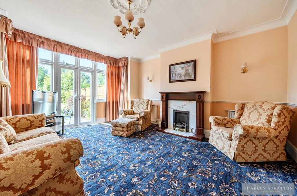 Main Road, Gidea Park photo 4