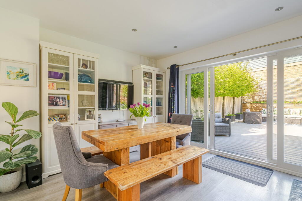 House in Swindon, St. Paul Malmesbury Without - View 5