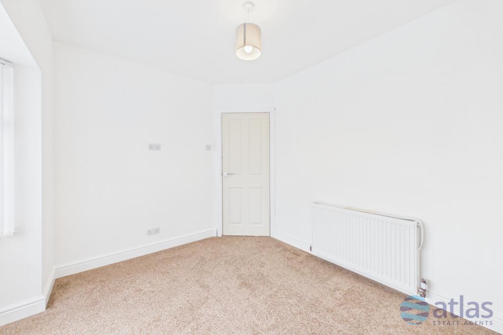 3 bedroom semi-detached house for rent
