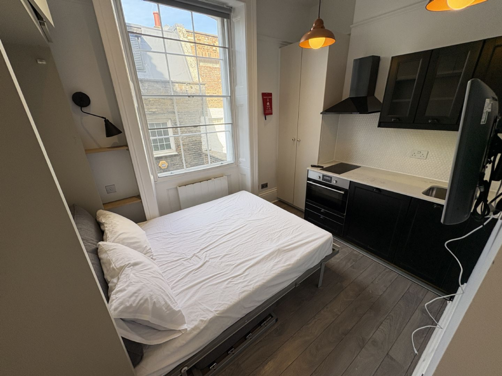 Studio flat for rent