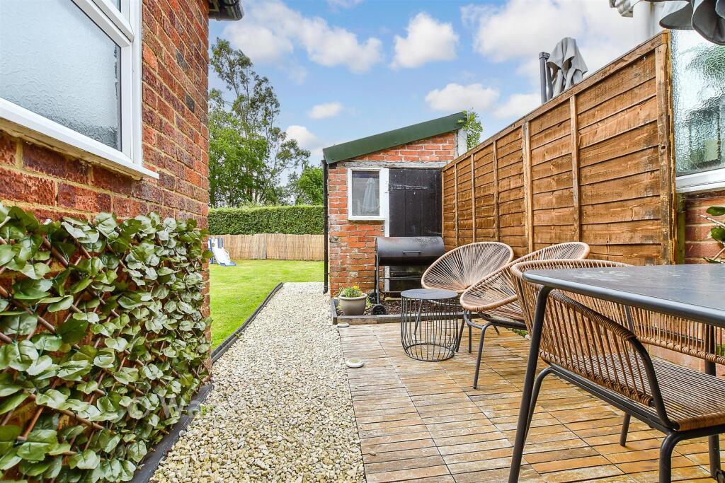 Frensham Road, Rolvenden Layne, Cranbrook, Kent photo 4