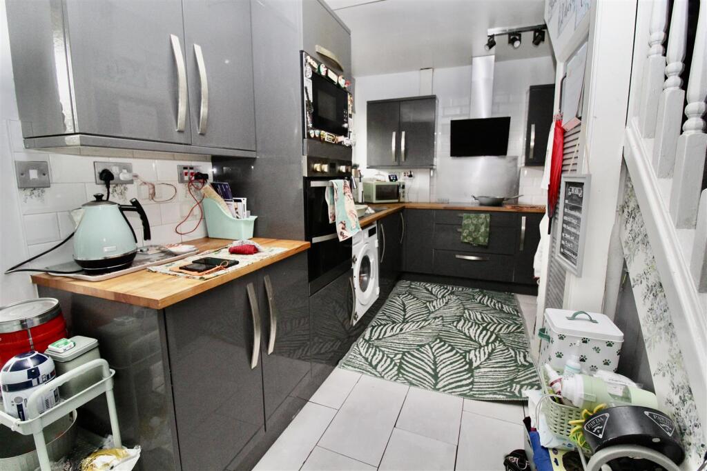 Apartment in Solihull, Kingshurst - View 2