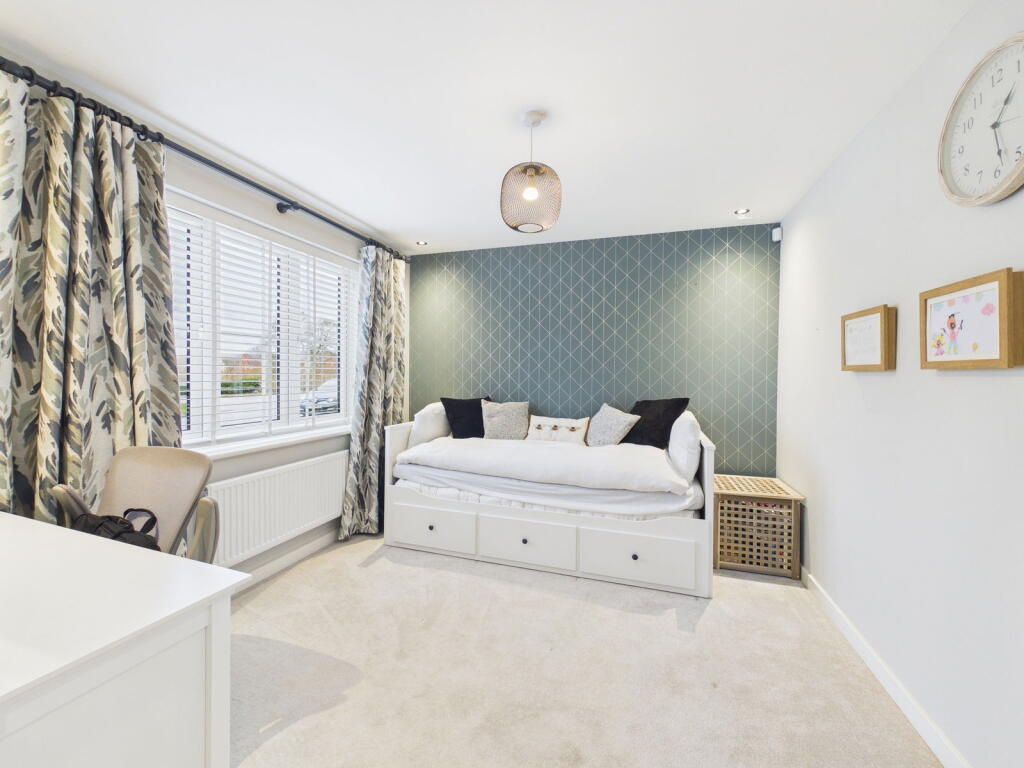Gregor Drive, Calne, Wiltshire, SN11 8HT photo 3