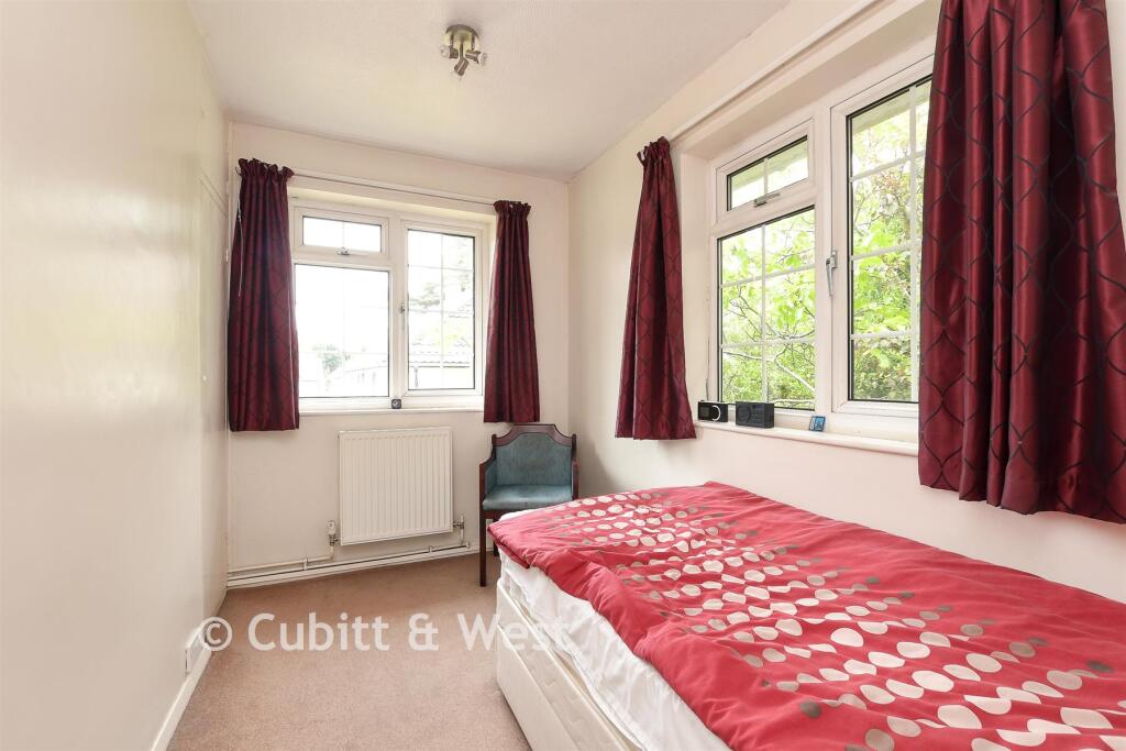 Apartment in South Croydon, Addiscombe - View 5