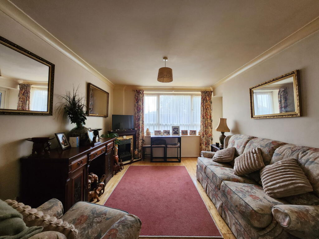 Beresford Gardens, Margate, CT9 3AH - View 3