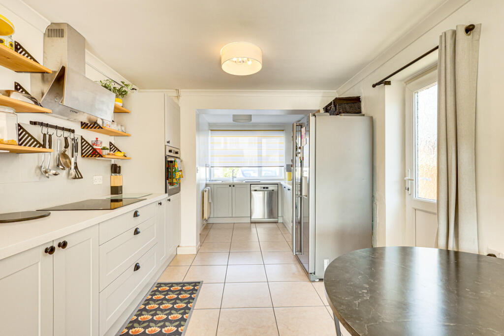 Uplands Close, Benfleet, SS7 photo 3