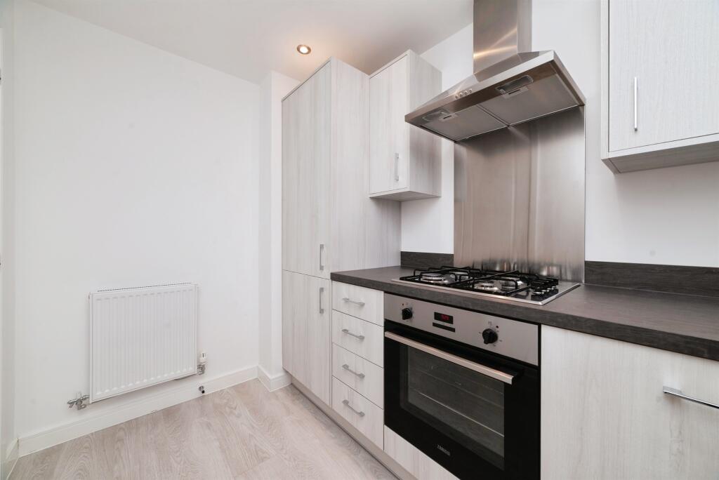 House in Anlaby - More