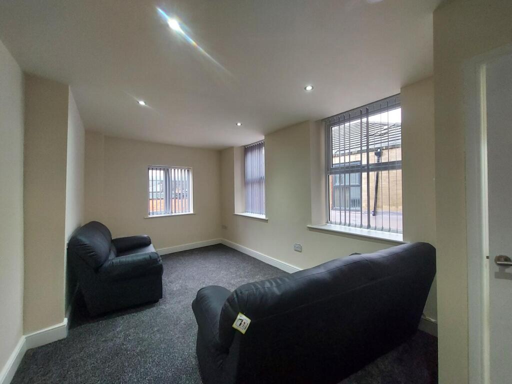 Pole Street, Preston - View 3