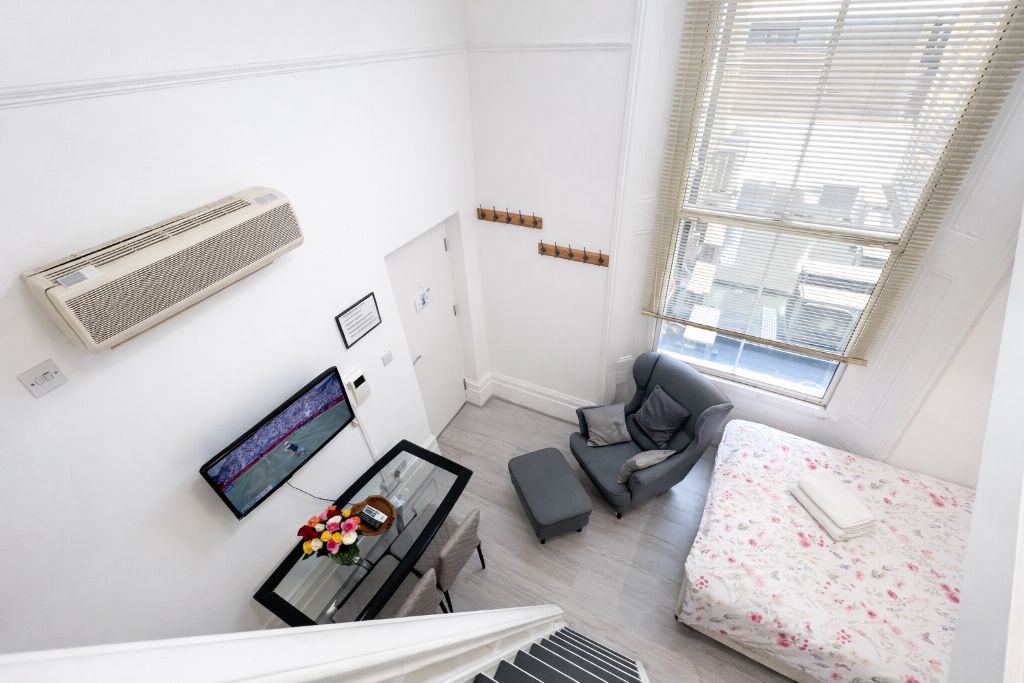 Studio flat for rent