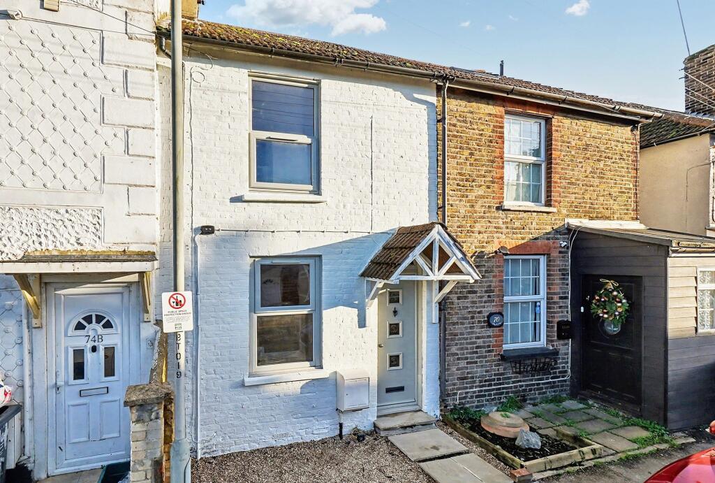 Main image of property: High Street, Wouldham, ME1