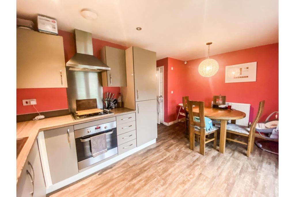 House in Bolton, Greater Manchester - View 6