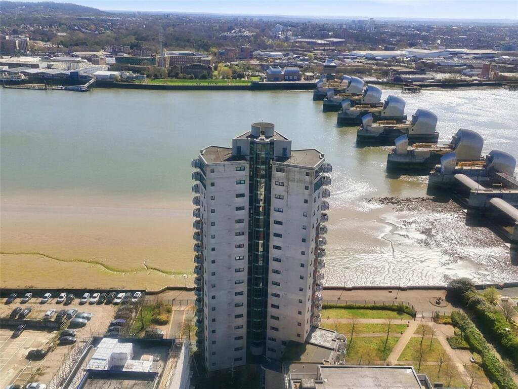 Apartment in London - View 5