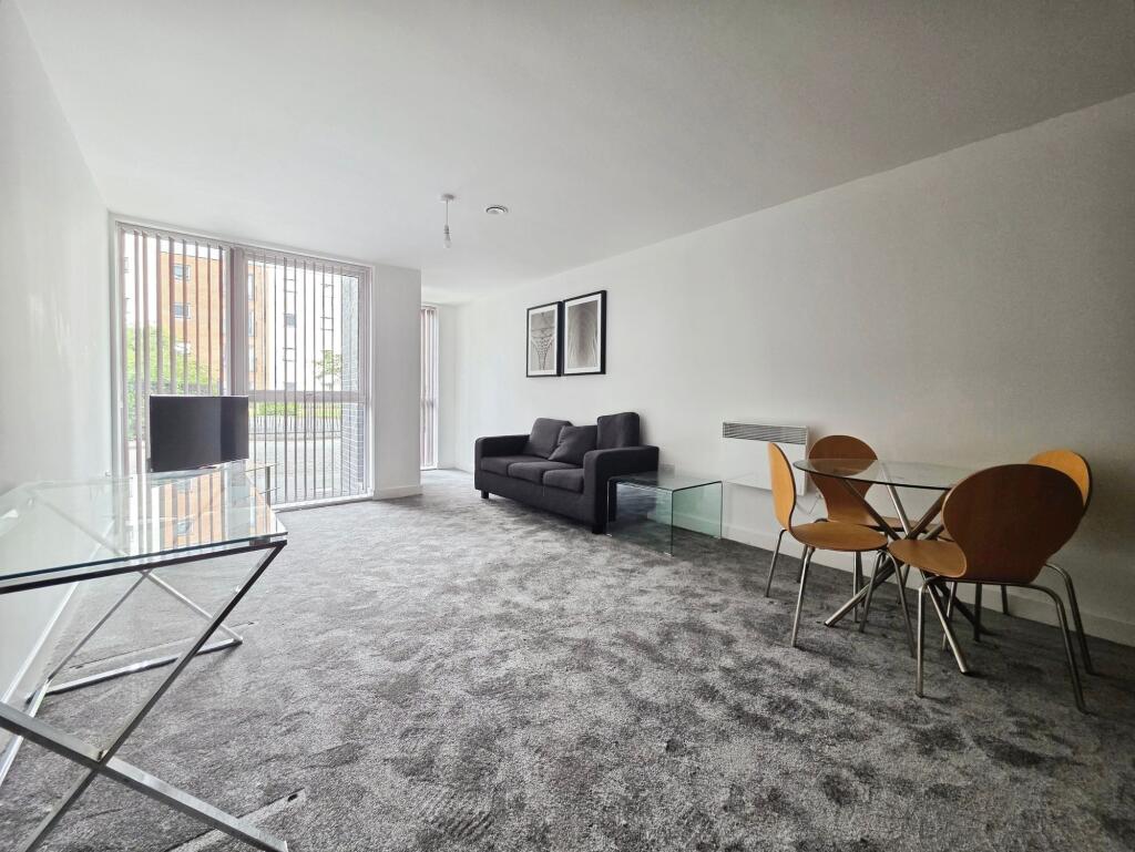 Apartment in Salford, Greater Manchester - View 5