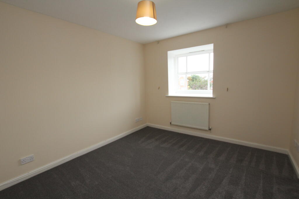 House in Swindon, West Swindon - More