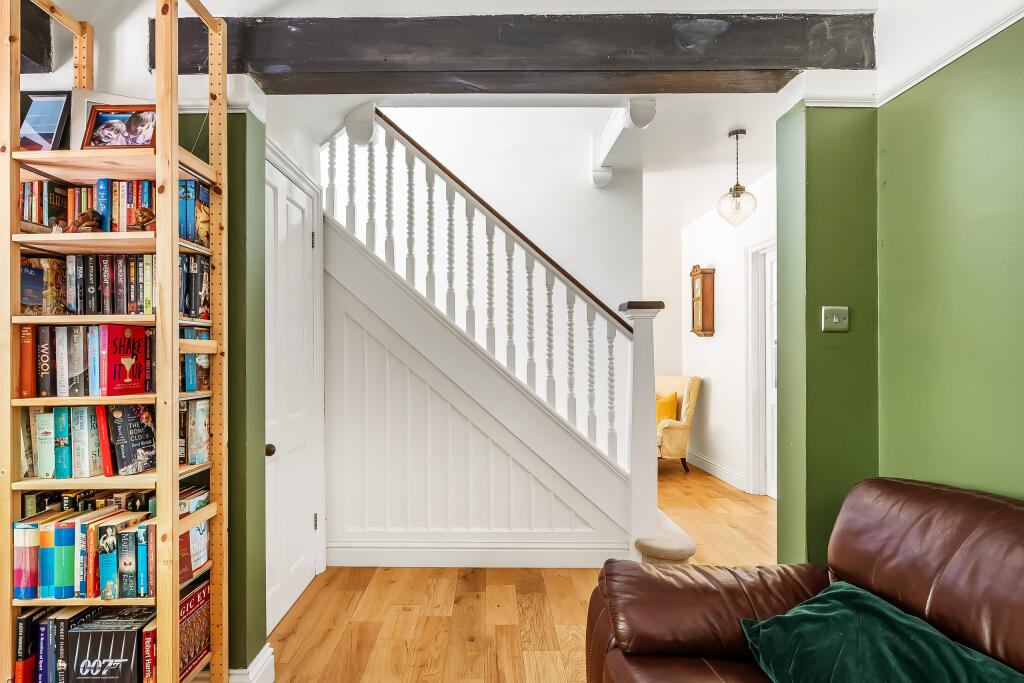 House in Redhill - View 4