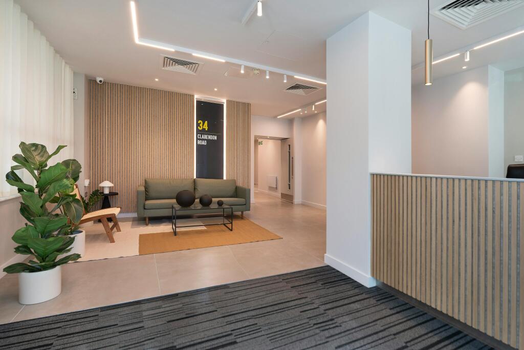 IW221024GKA073.jpg