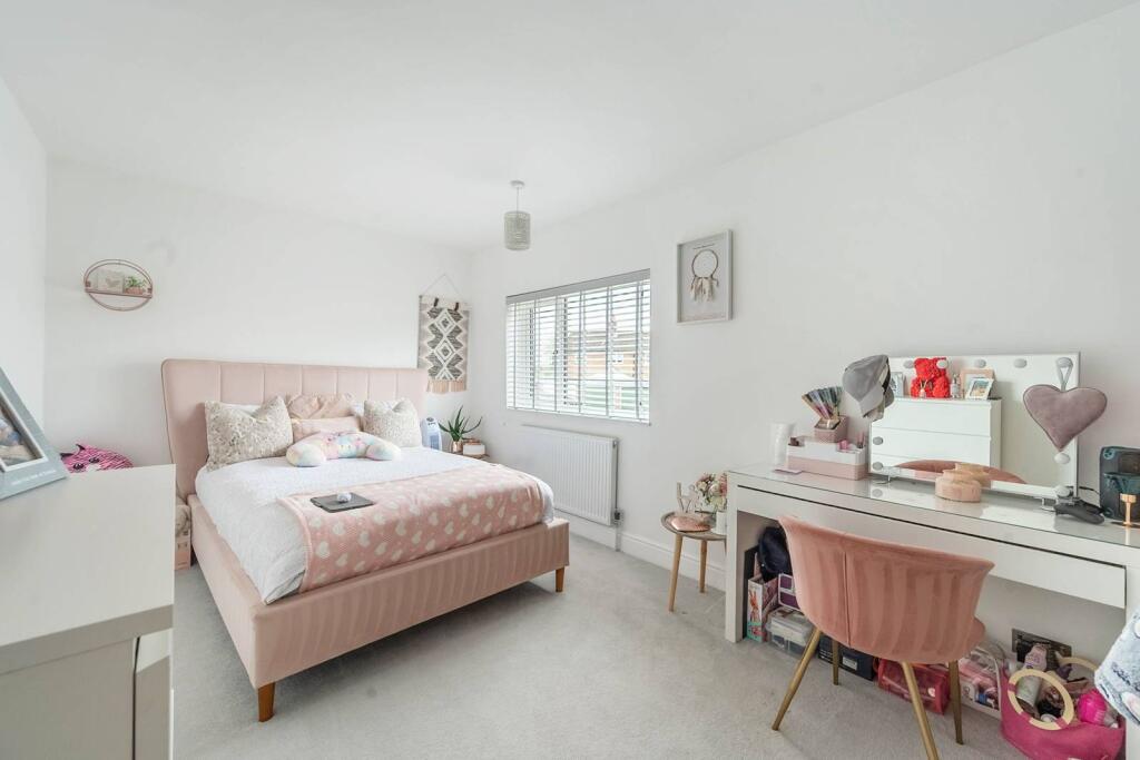 Main image of property: Knightsbridge Way, Hemel Hempstead, HP2