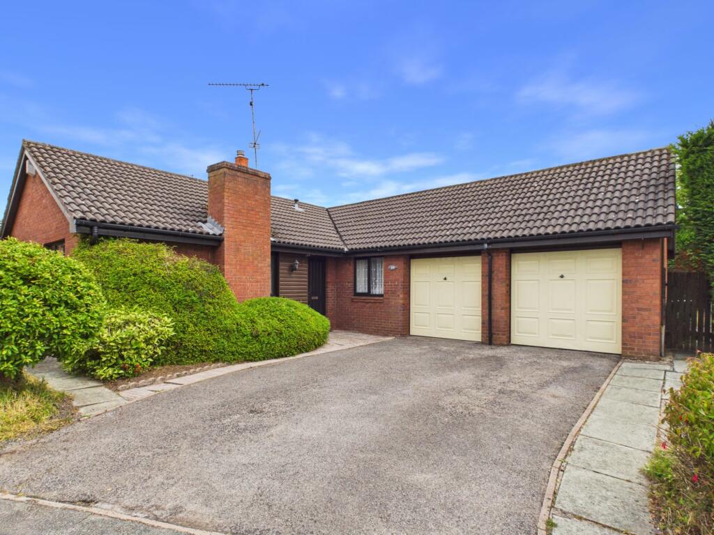 3-bed detached on Five Ashes Road, Westminster Park, CH4, £400,000