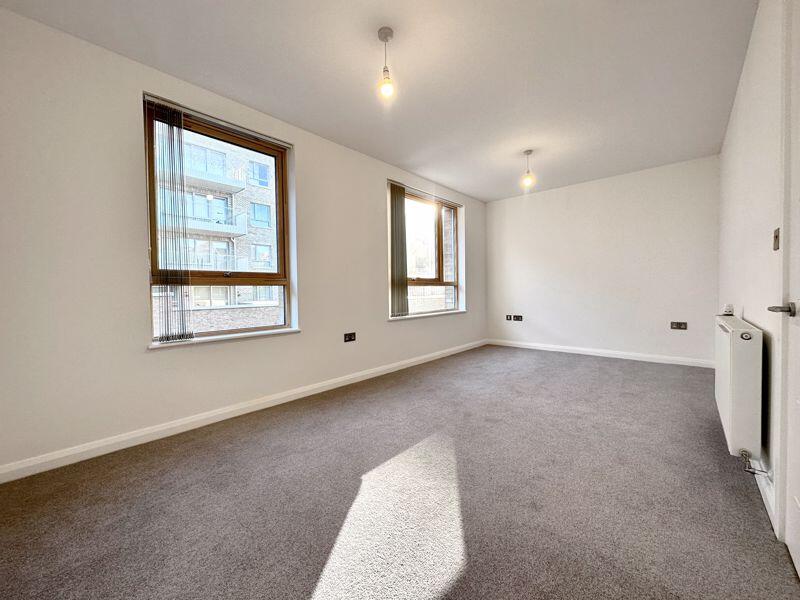 House in Ilford - More