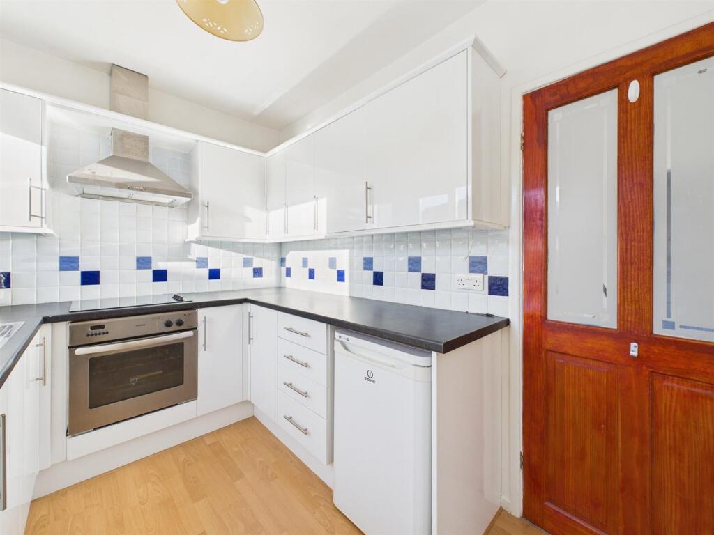 Rylstone Drive, Heysham, Morecambe photo 4
