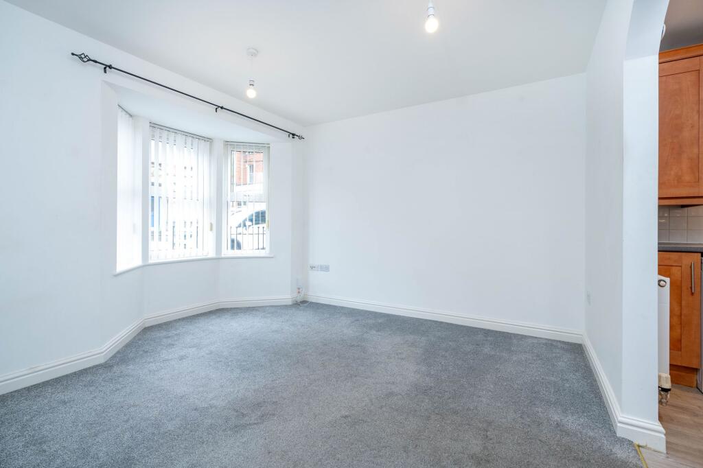 Apartment in South Kesteven, Grantham - More