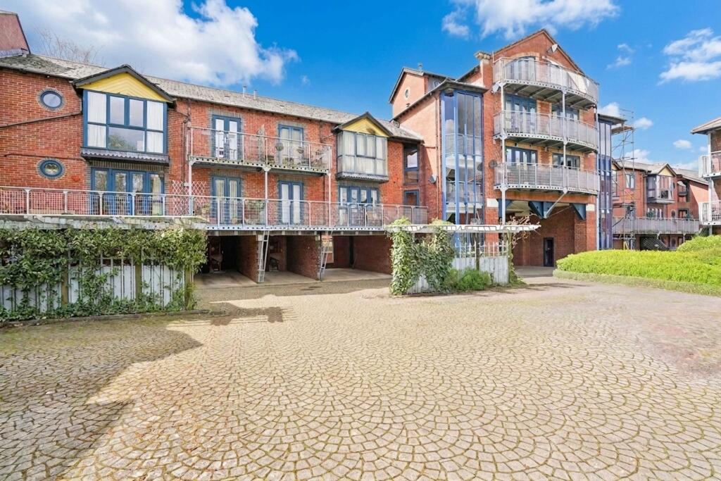 Main image of property: Alfredston Place, Wantage, OX12