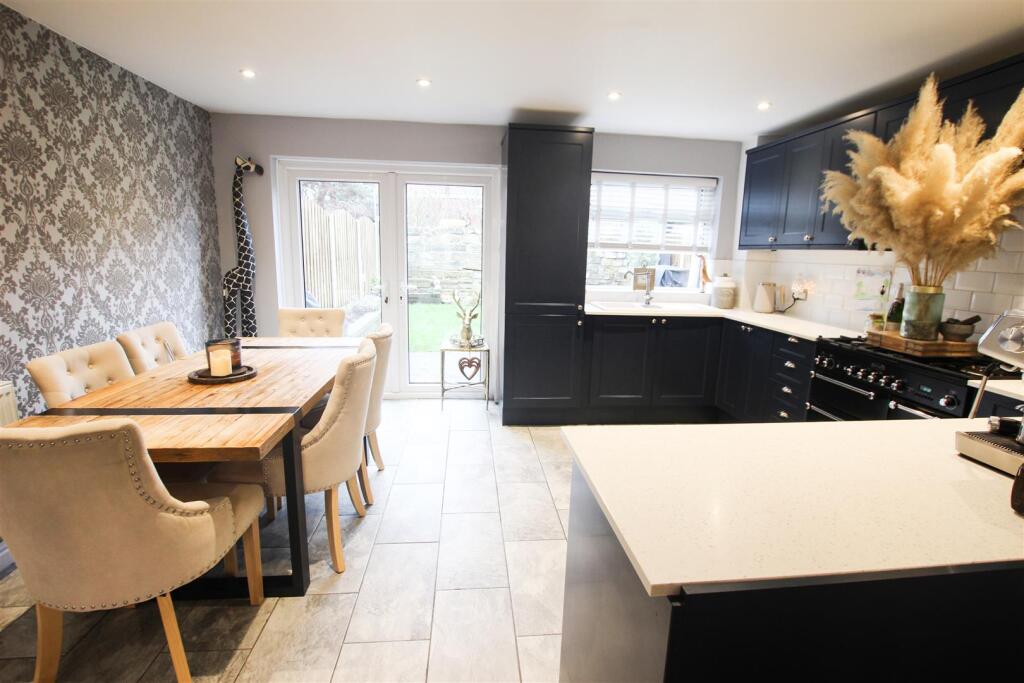 Belvoir Avenue, Barnburgh, Doncaster photo 2