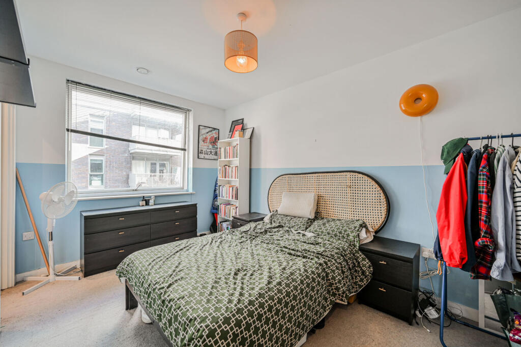 Apartment in London - View 5
