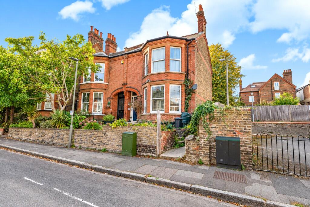 Main image of property: Grosvenor Road, Watford, Hertfordshire, WD17