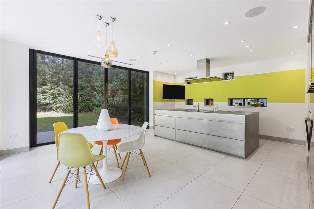 House in London - View 5